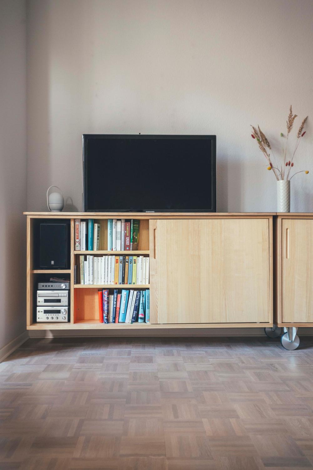 Esche Sideboard