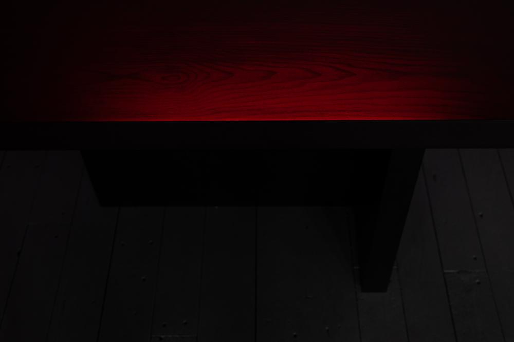 Große Tafel und Hocker